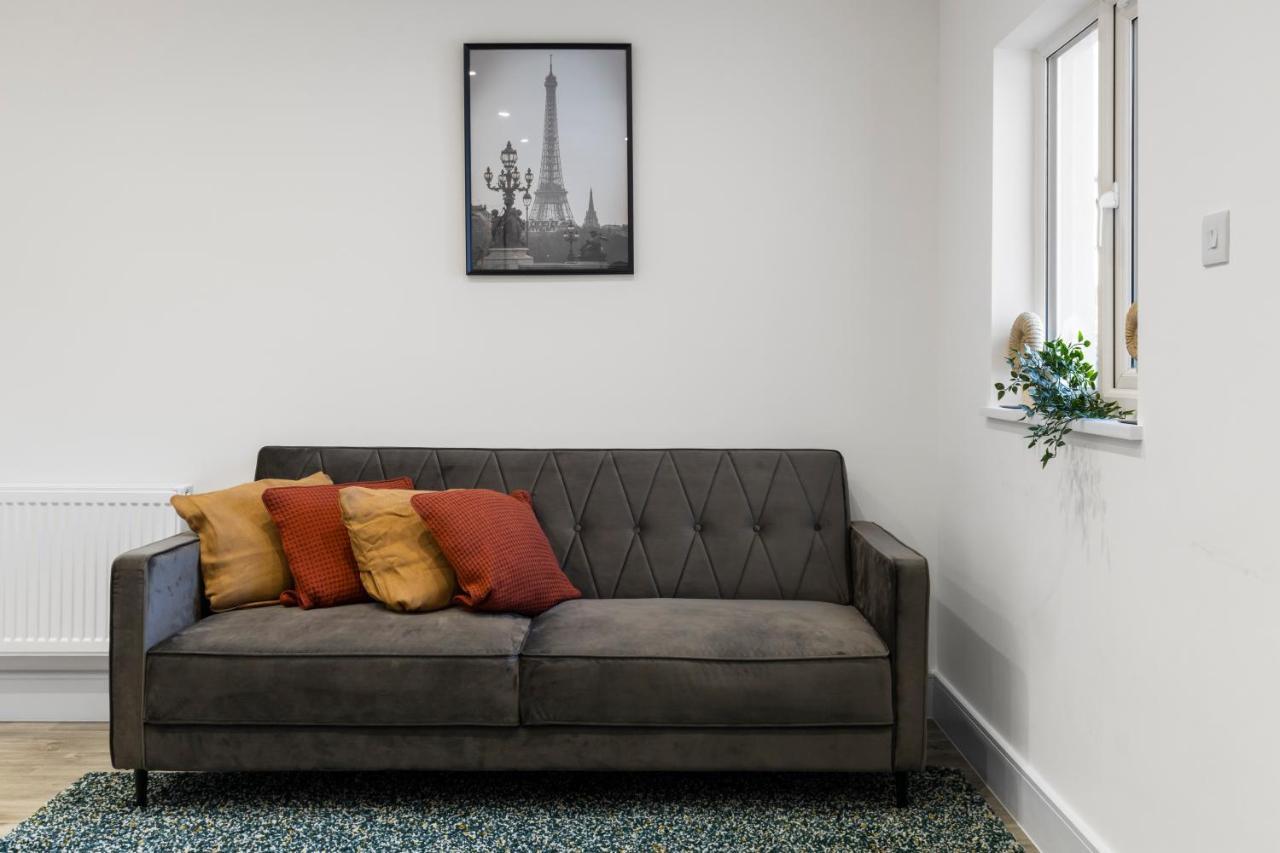 Star London Vivian Avenue 2-Bed Haven Apartman The Hyde Kültér fotó